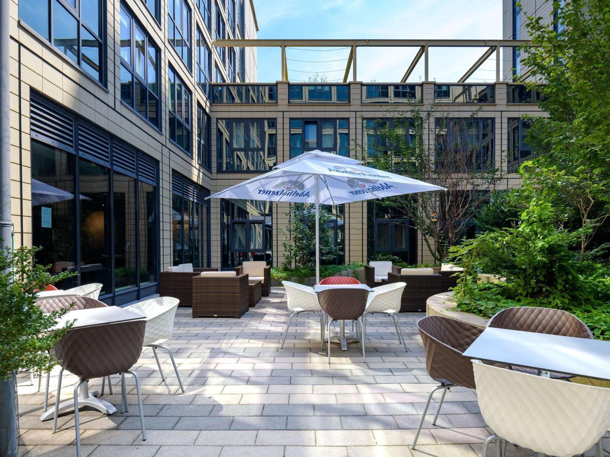 Ibis Muenchen Parkstadt Schwabing Екстериор снимка