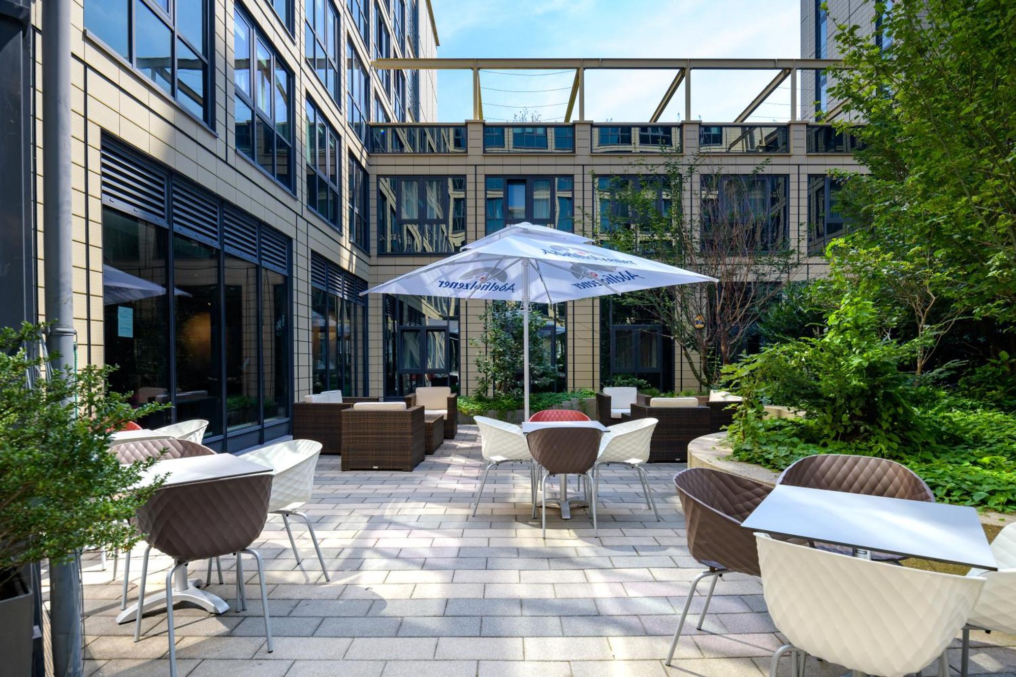 Ibis Muenchen Parkstadt Schwabing Екстериор снимка