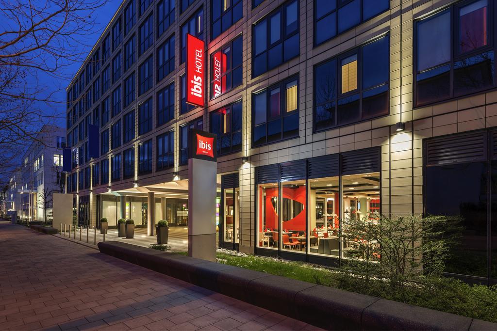 Ibis Muenchen Parkstadt Schwabing Екстериор снимка