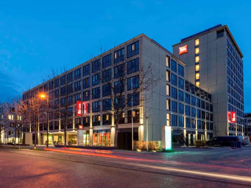 Ibis Muenchen Parkstadt Schwabing Екстериор снимка